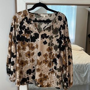 Size medium floral long sleeve blouse